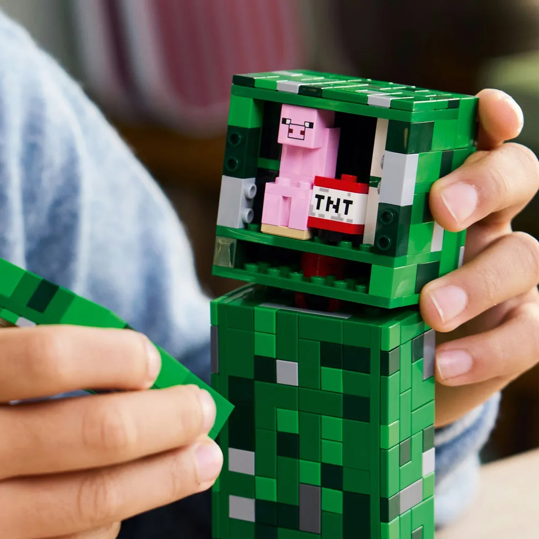2x-lego-minecraft-creeper-21276