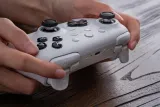 2x-pad-8bitdo-ultimate-2-wireless-bt-white-tryb-pracy-analogowy-cyfrowy