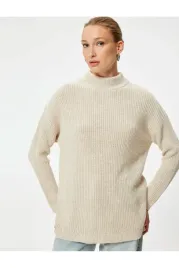 koton-sweter-damski-bezowy-z-golfem-i-struktura-warkocza-m-5ga