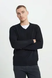 czarny-meski-sweter-z-dekoltem-v-bez-wzoru-wiskoza-poliester-l-5ga