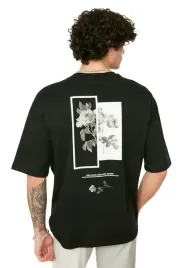 trendyol-man-czarny-t-shirt-meski-z-nadrukiem-kwiatowym-na-plecach-xs-5da