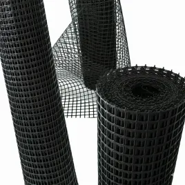 siatka-plastikowa-rabatowa-czarna-12x25m-oczko-30x30mm-pcv
