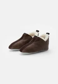 shepherd-viared-kapcie-dzieciece-brazowe-ocieplane-wsuwane-26-4ca