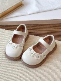 shein-biale-sandalki-dzieciece-z-kwiatowa-ozdoba-i-rzepem-30-1la