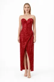 bardot-czerwona-sukienka-elegancka-maxi-z-cekinami-i-dekoltem-serce-36-2da