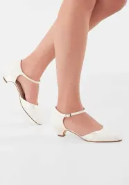 rainbow-club-biale-buty-slubne-z-koronka-i-paskiem-wokol-kostki-375-6da