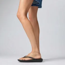 fitflop-czarne-japonki-z-ozdobnymi-cyrkoniami-na-pasku-43-6-a
