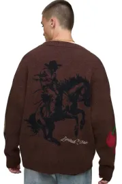 boohooman-brazowy-sweter-meski-z-nadrukiem-kowboja-i-owocow-m-z3a