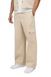 boohooman-bezowe-spodnie-meskie-chinos-proste-z-kieszenia-32-z3a