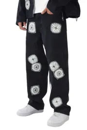 boohooman-czarne-jeansy-meskie-luzne-z-bialymi-naszywkami-30-z3a