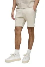 boohooman-bezowe-krotkie-spodenki-meskie-bez-wzoru-z-paskiem-32-z3a