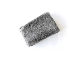 szary-pad-z-gabki-obszytej-wysokiej-jakosci-mikrof