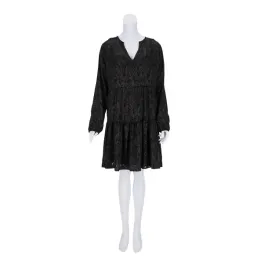 comma-czarna-sukienka-rozkloszowana-z-wzorem-paisley-36-6ba