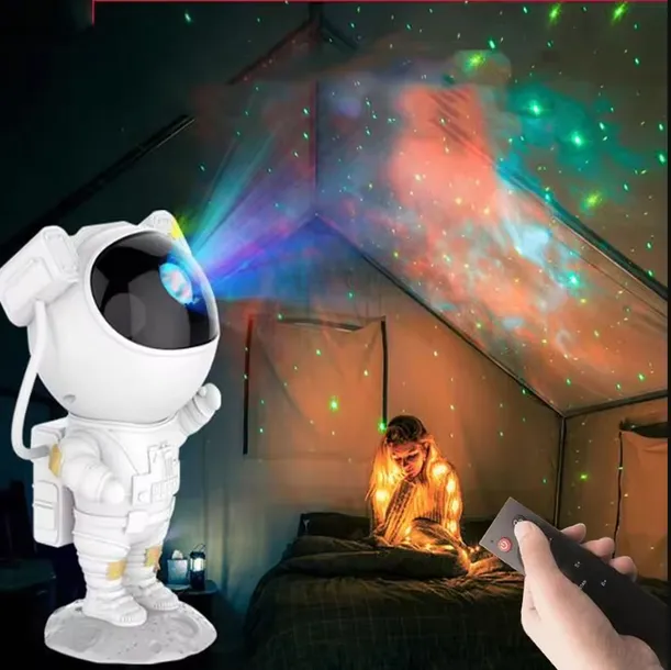 astronauta-stojacy-projektor-kod-producenta-0001-stan-nowy