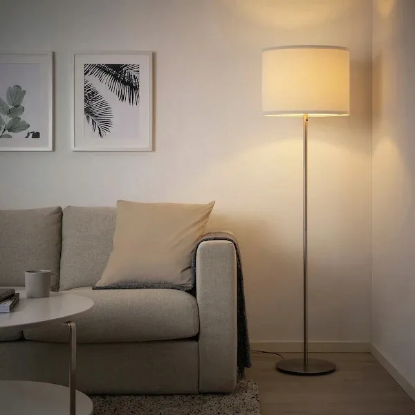 lampa-podlogowa-ikea-skaftet-niklowana-e27-biala