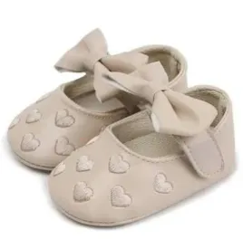 baby-balerinki-dla-niemowlat-w-kolorze-bezowym-z-sercami-16-17-6aa