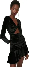 trendyol-sukienka-elegancka-wesele-welurowa-czarna-mini-40-6fa