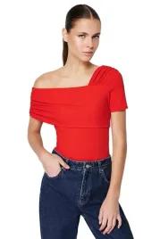 trendyol-czerwone-body-damskie-z-marszczeniami-na-ramieniu-l-5ea-l-5-a