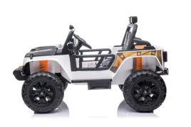 nd28-18212-pa-xb-1118-bia-pojazd-jeep-monster-bialy