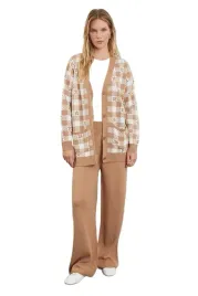 trendyol-komplet-damski-sweter-w-krate-i-spodnie-bezowe-m-5ea