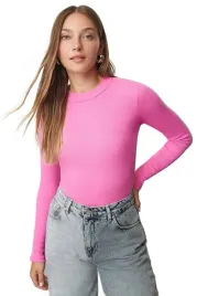 trendyol-rozowe-body-damskie-z-dlugim-rekawem-i-golfem-m-5ea-m-5-a
