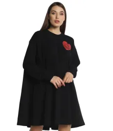 love-moschino-czarna-sukienka-bawelniana-z-nadrukiem-serce-40-jpc