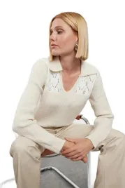 trendyol-sweter-damski-z-azurowym-wzorem-i-kolnierzykiem-ecru-m-5ea-m-5-a
