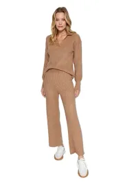 trendyol-komplet-damski-sweter-i-spodnie-prazkowane-bezowy-s-5ea-s-5-a