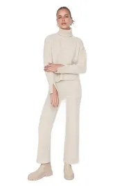 trendyol-komplet-damski-sweter-golf-i-spodnie-bezowy-melanz-s-5ea-s-5-a