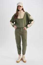 defacto-kolorowe-spodnie-bojowki-khaki-z-kieszeniami-32-6fa