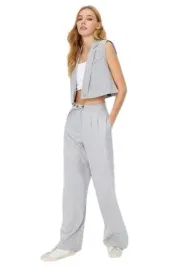 trendyol-szare-eleganckie-spodnie-z-wysokim-stanem-i-zaszewkami-36-5ab