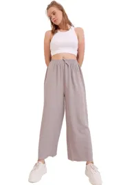 trendyol-szare-spodnie-casual-z-paskiem-i-luzna-nogawka-m-5ab