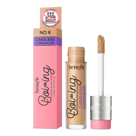 benefit-mocno-kryjacy-korektor-w-plynie-06-medium-cool-5ml