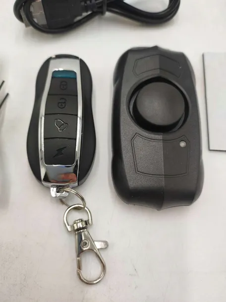 alarm-rowerowy-z-pilotem-typ-alarmu-bezprzewodowy