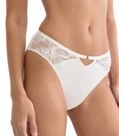 triumph-wild-gardenia-florale-tai-smietankowe-38