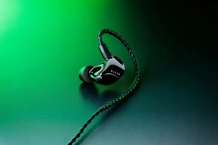 2x-sluchawki-razer-moray-glebokosc-produktu-70-cm