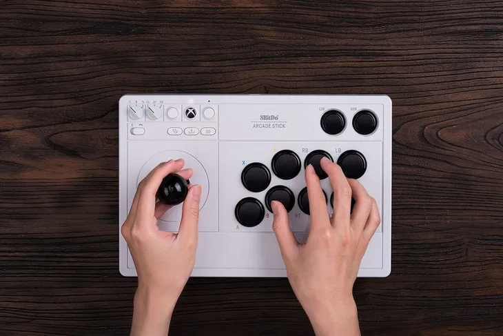 2x-pad-8bitdo-arcade-stick-xbox-pc-white-stan-nowy-waga-z-opakowaniem-2-47-kg