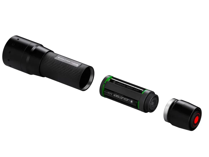 2x-latarka-ledlenser-p7-core-rodzaj-klasyczne