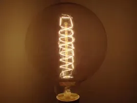 zarowka-weglowa-selred-g125-60w-e27-round-shape