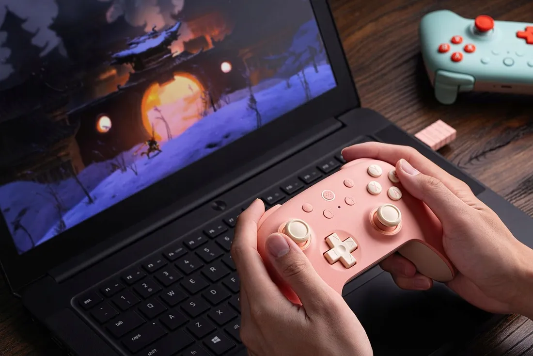 pad-bezprzewodowy-8bitdo-ultimate-2c-peach-hall-effect-2-4g-android-pc