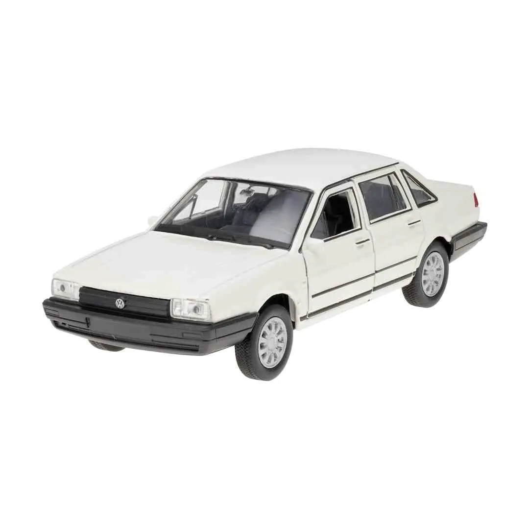 model-1-34-vw-santana-bialy