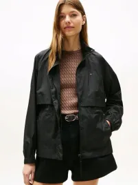 tommy-hilfiger-czarna-kurtka-z-logo-i-elastycznymi-mankietami-s-opa