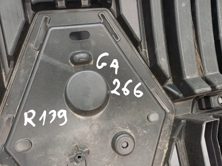 atrapa-renault-master-iv-24greater-stan-nowy-numer-katalogowy-oryginalu-622569964r