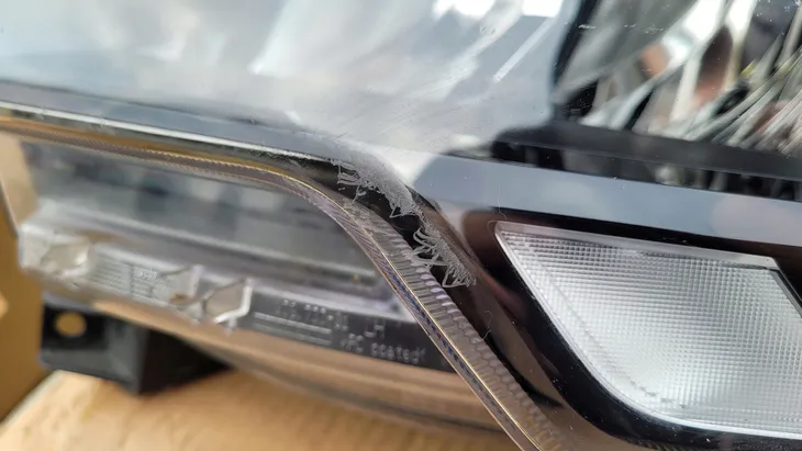 reflektor-renault-trafic-14greater-led-le-stan-nowy-typ-samochodu-4x4-suv-samochody-dostawcze-samochody-osobowe