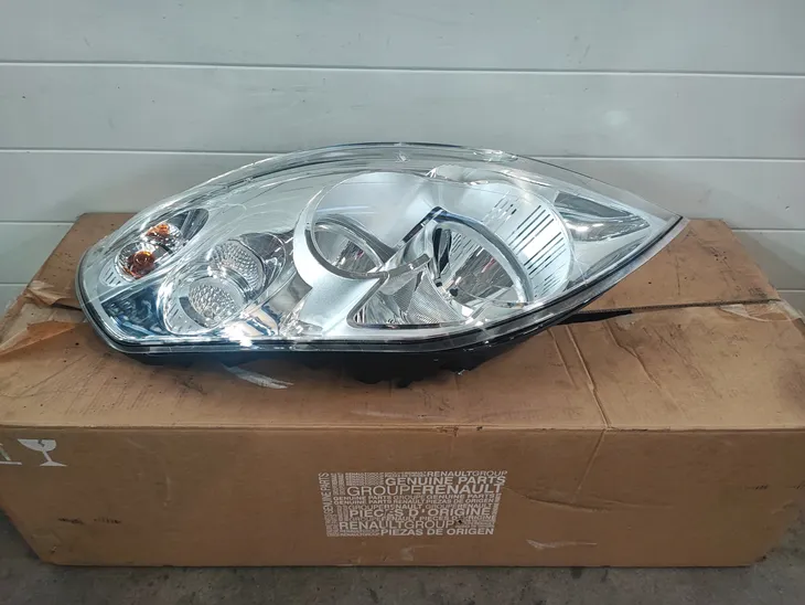 reflektor-renault-master-iii-10greater-pr-waga-z-opakowaniem-4-9-kg