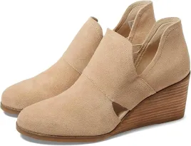 toms-bezowe-czolenka-zamszowe-na-koturnie-z-wycieciami-355-6da