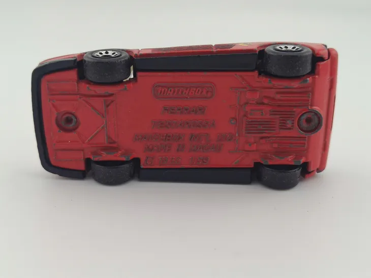 matchbox-ferrari-testarossa-marka-matchbox