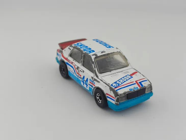 matchbox-skoda-130-lr-stan-nowy