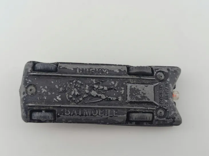 husky-batmobile-resorak-marka-husky