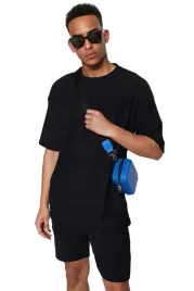trendyol-man-czarny-meski-t-shirt-z-okraglym-dekoltem-bez-wzoru-s-5da